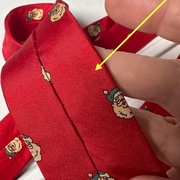 Pure silk by Wembley Christmas vintage Santa necktie red green ivory tie holiday - Picture 5 of 5